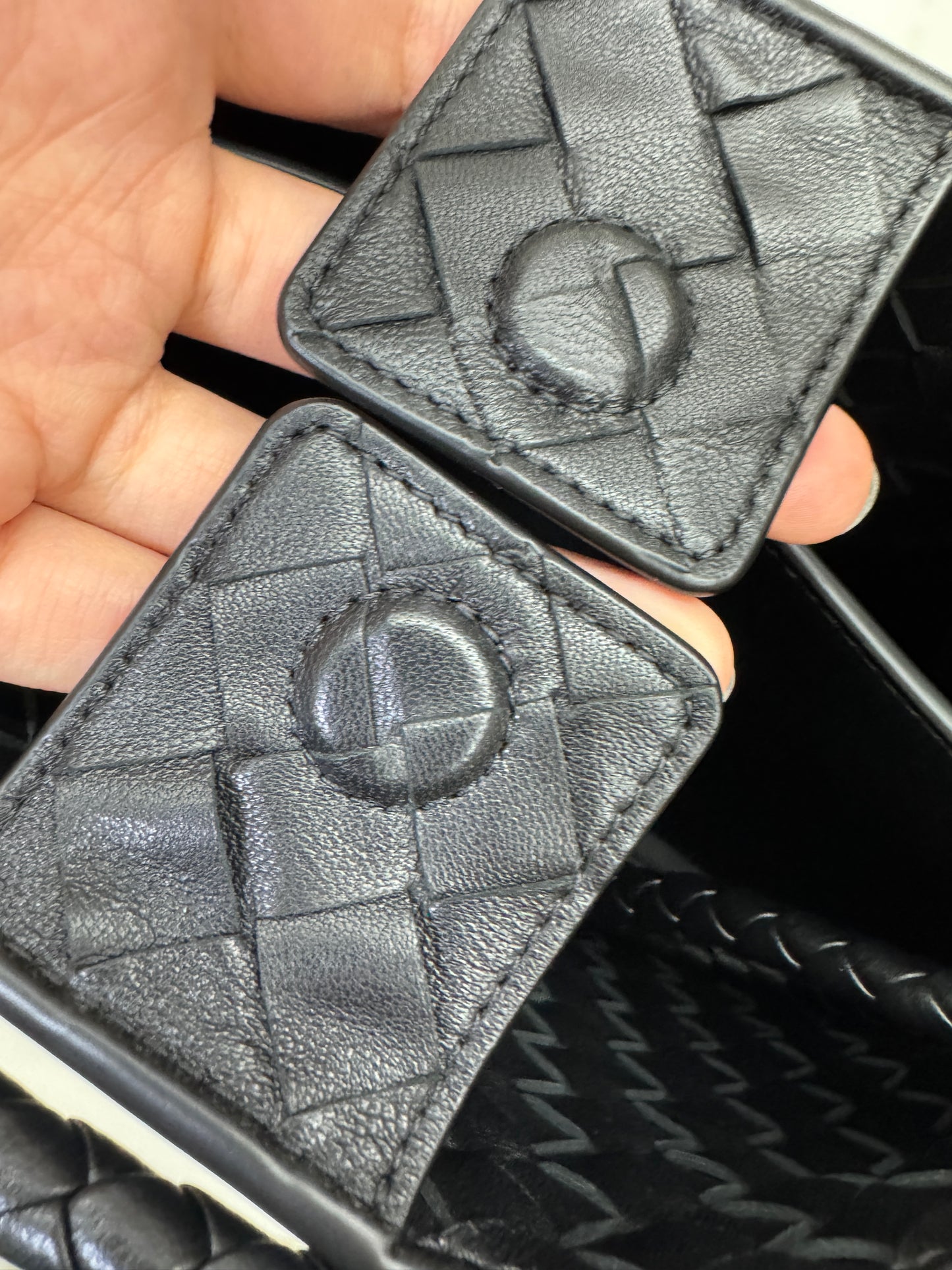 BV Andiamo Medium 黑銀