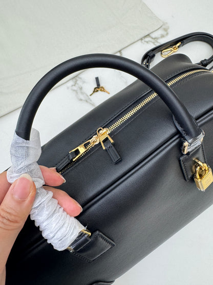 LOEWE Amazona 28 黑色