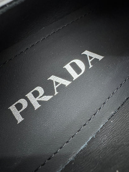 PRADA 光面皮革Loafers
