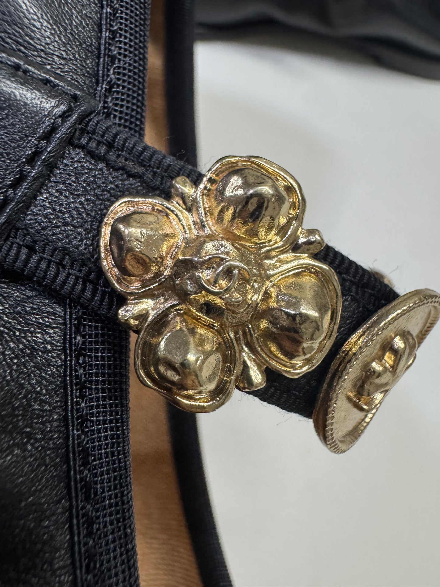 CHANEL 24A Mary Jane 平底小羊皮