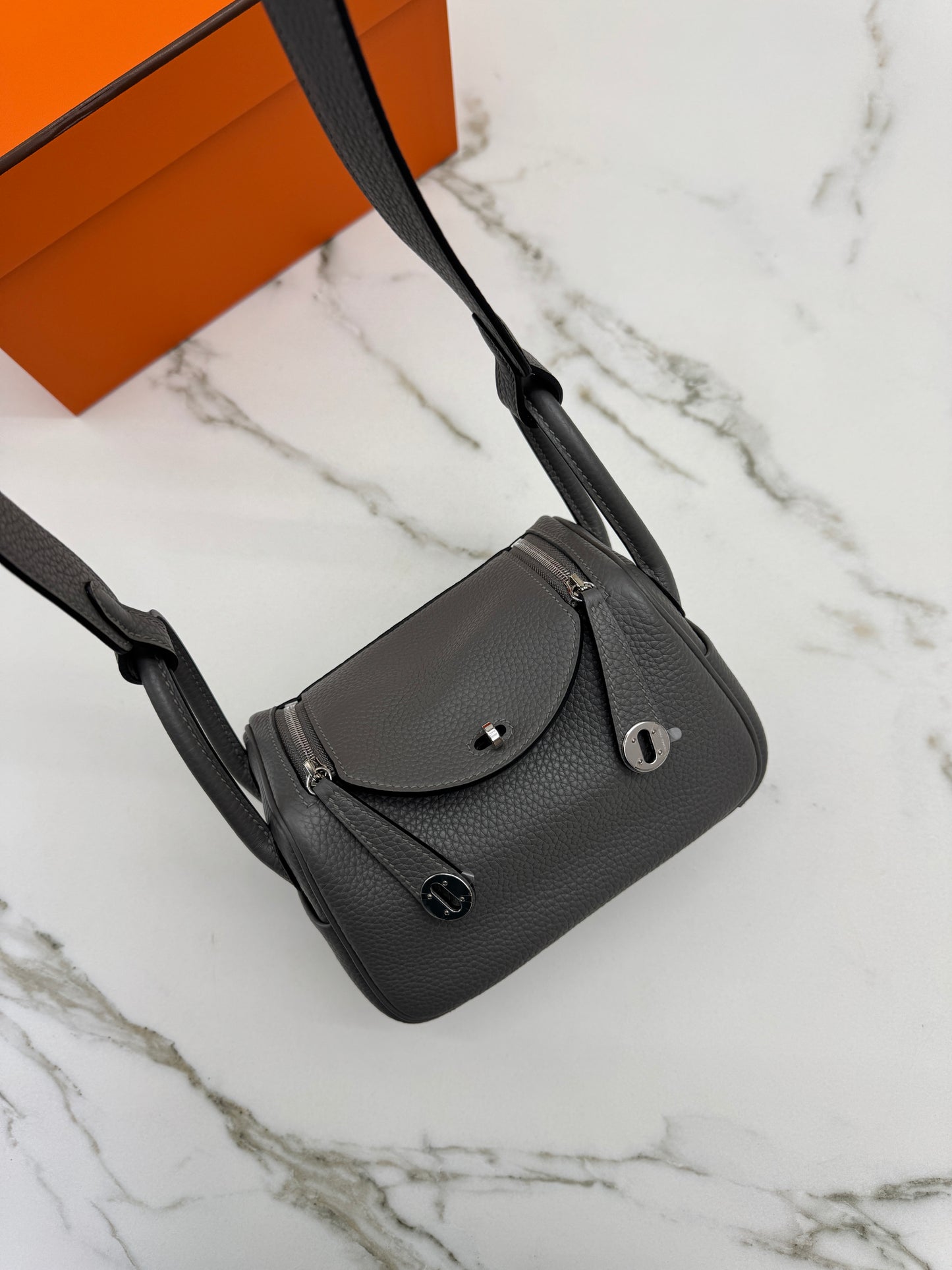 HERMES Mini Lindy 積雨雲灰銀扣 0L Gris Meyer PHW
