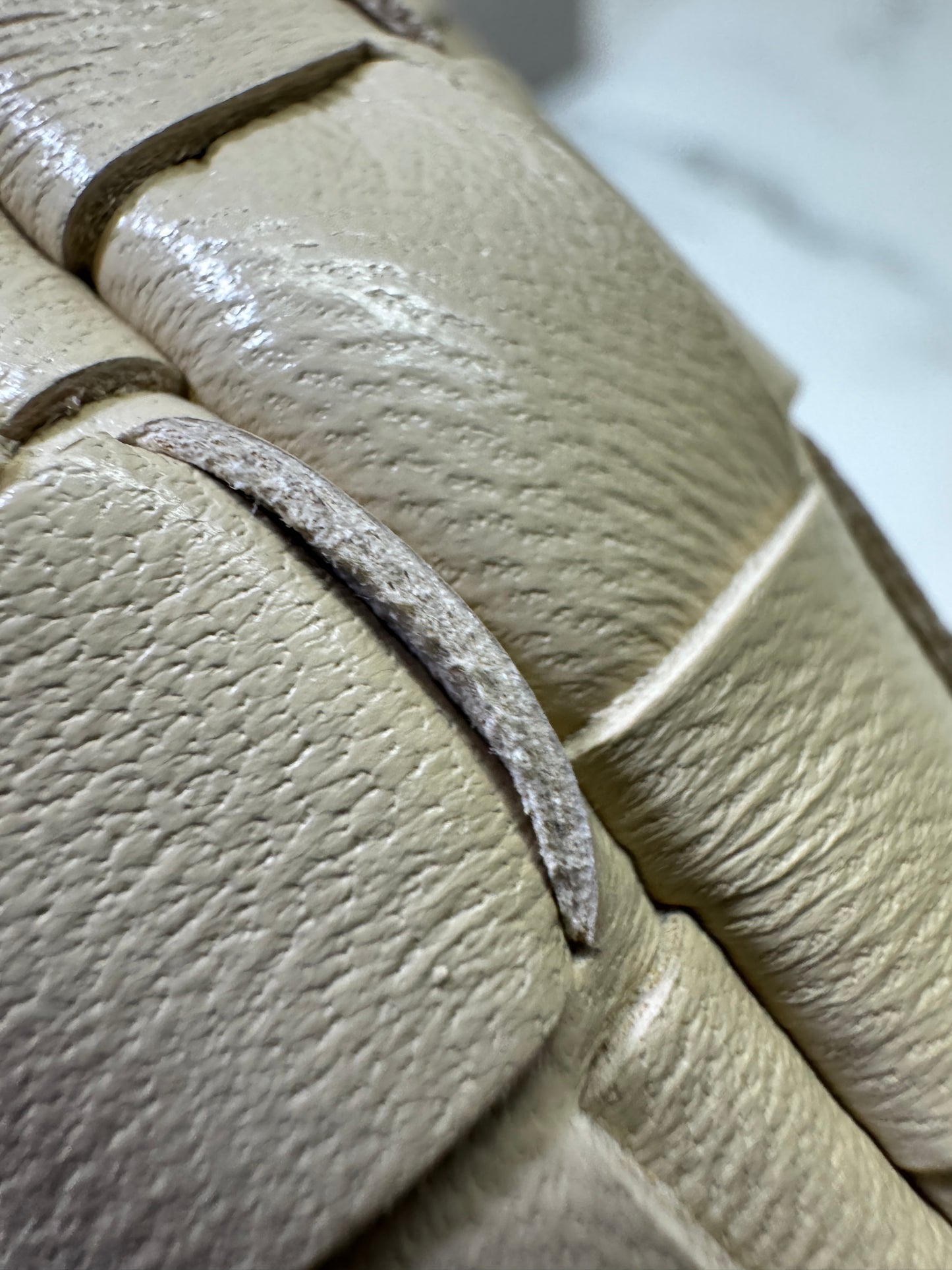 BV Mini Jodie 燕麥色 Porridge