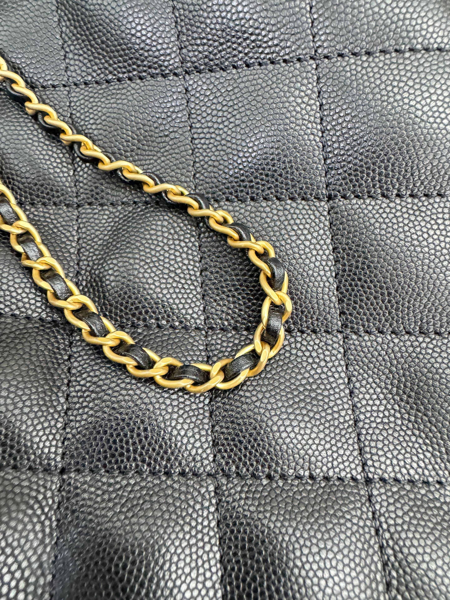 CHANEL 25Bag Medium 黑色荔枝皮