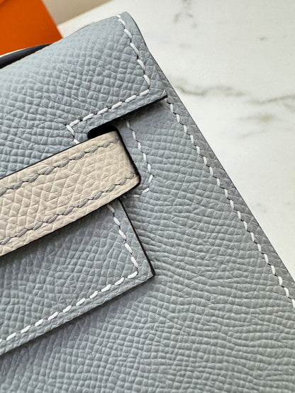 HERMES Kelly 25 冰川藍拼奶昔白 Epsom 香檳金扣 8U Bleu Glacier/ 10 Craie PBHW