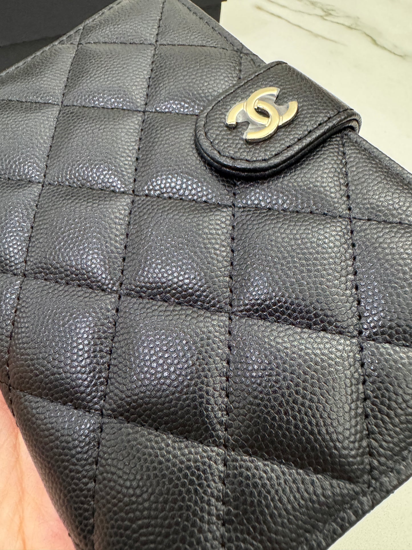 CHANEL Passport Holder 黑金牛 Black Caviar Calfskin