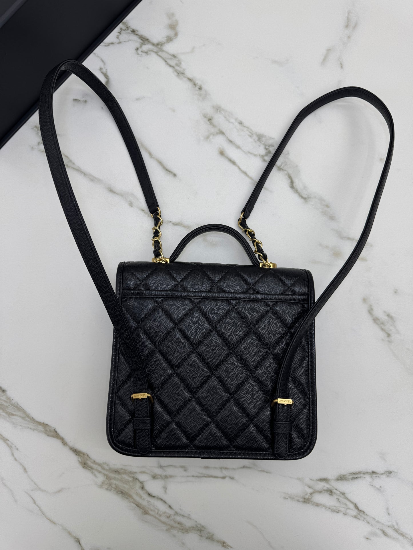 CHANEL 25B 四葉草郵差背包