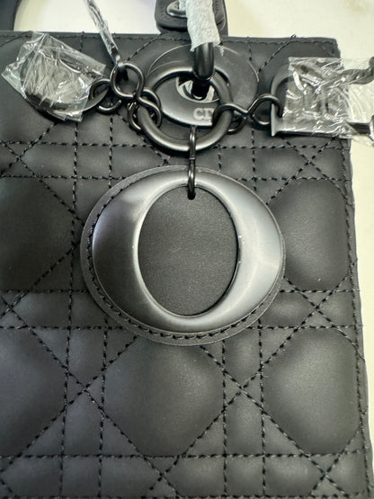 DIOR Lady 4格 磨砂黑 Small