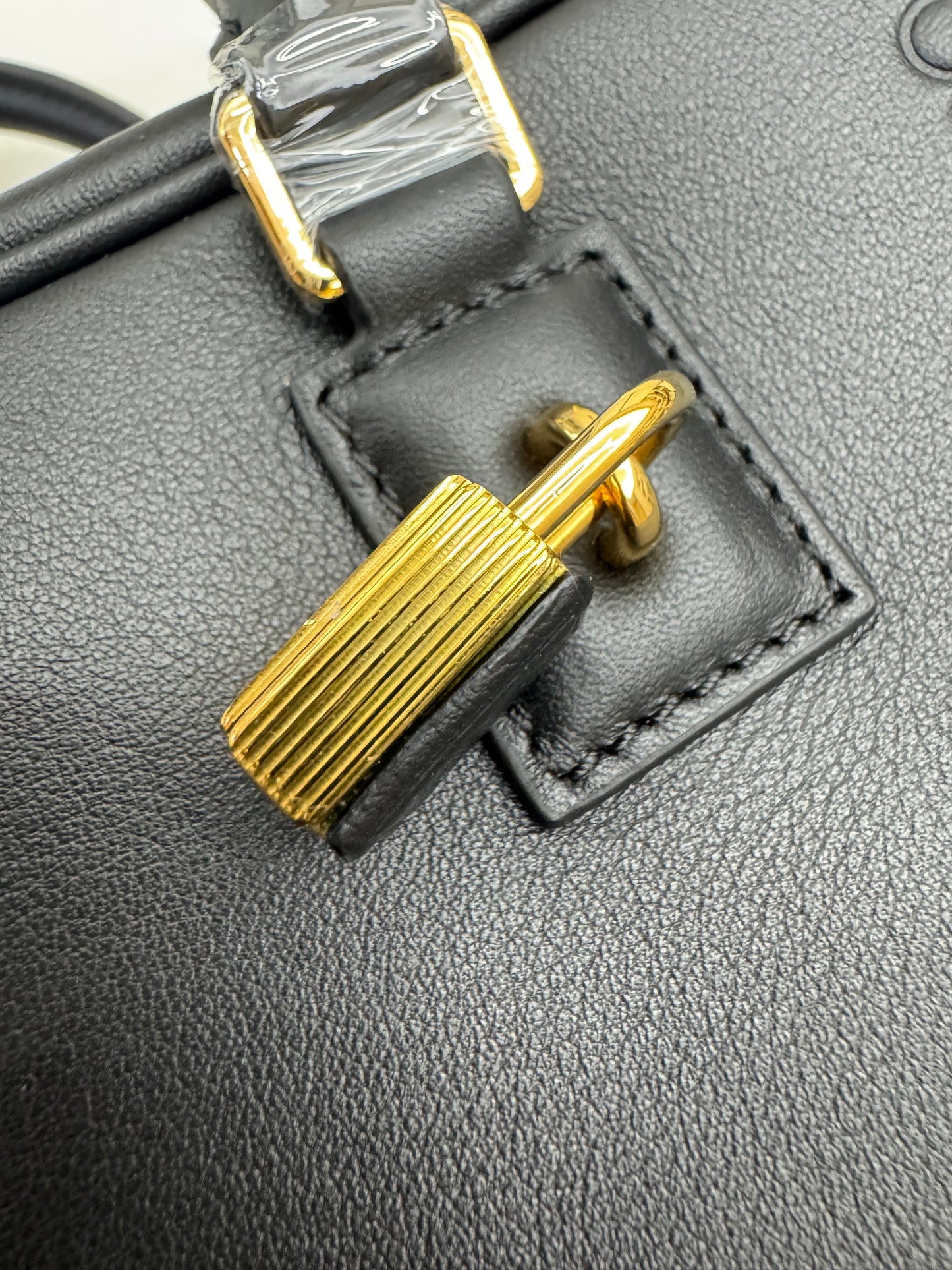 LOEWE Amazona 28 黑色