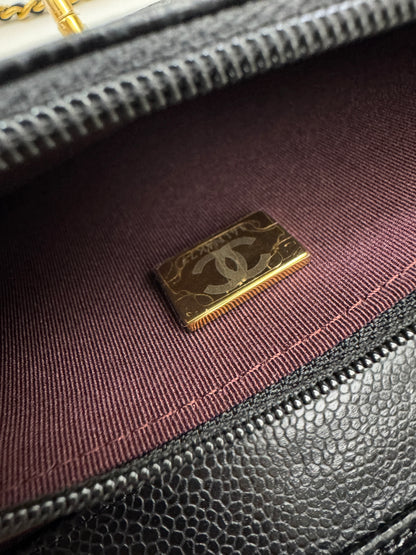 CHANEL Wallet On Chain 黑金牛 新版旋轉扣woc