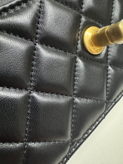 CHANEL woc 24A 琺瑯調節扣 羊皮 黑