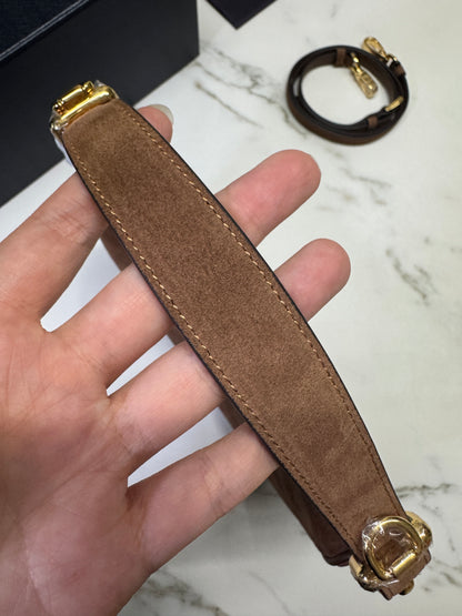 PRADA 半月包 麂皮棕色