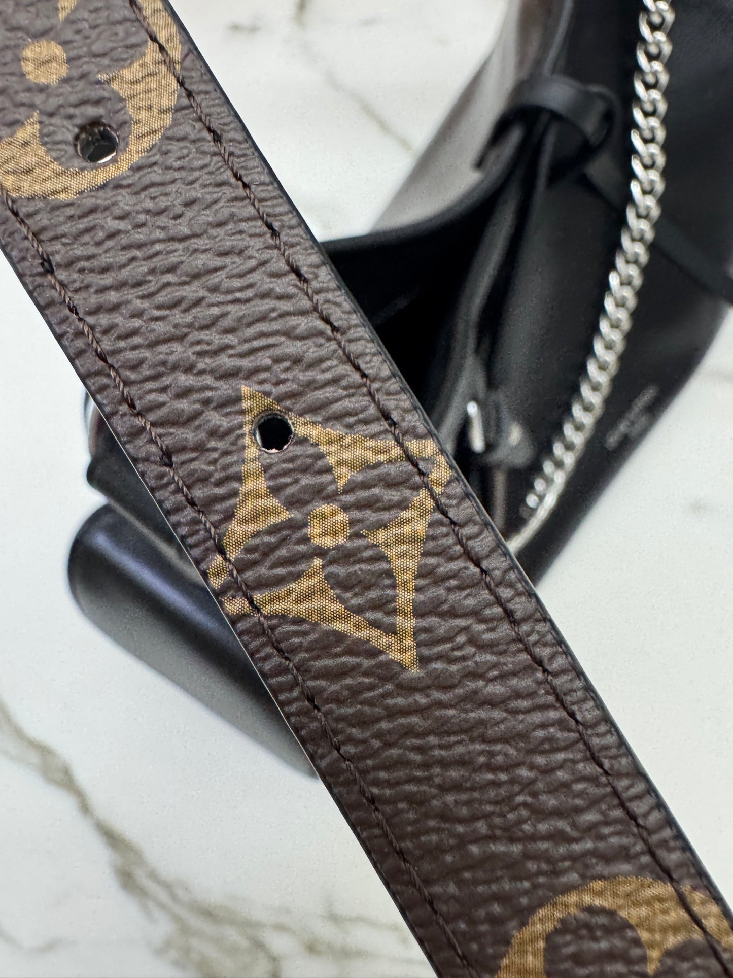 LV Carryall Cargo Vibe PM Black