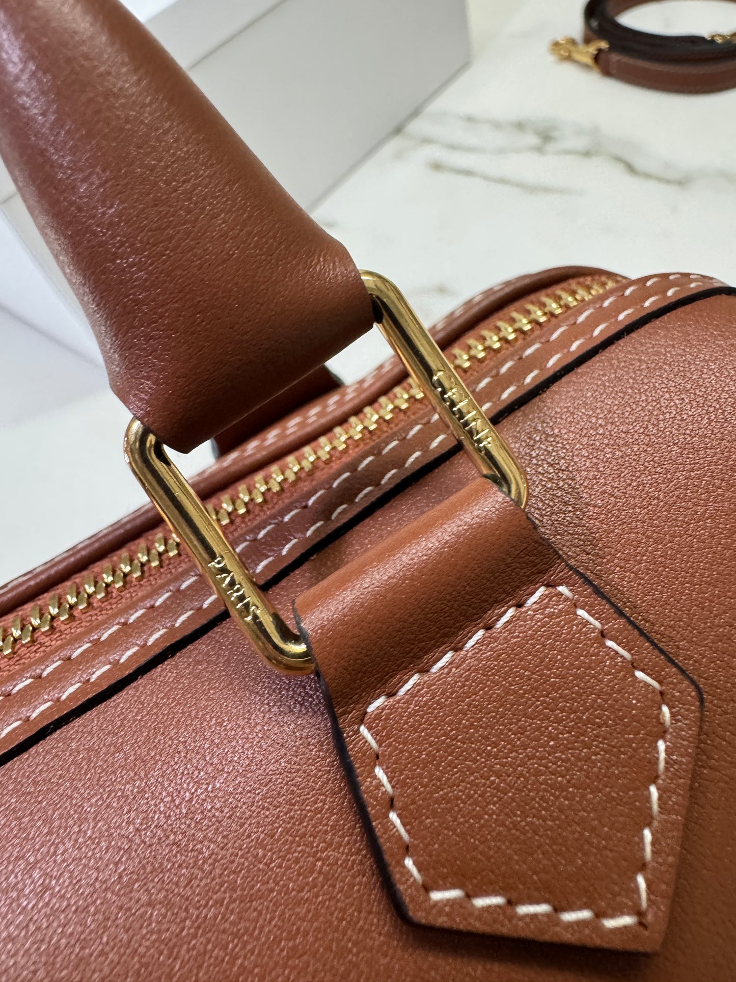 CELINE Triomphe Boston 棕色