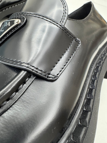 PRADA 光面皮革Loafers