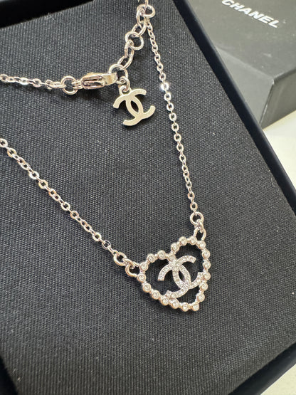 CHANEL 25P 心形鏤空項鏈