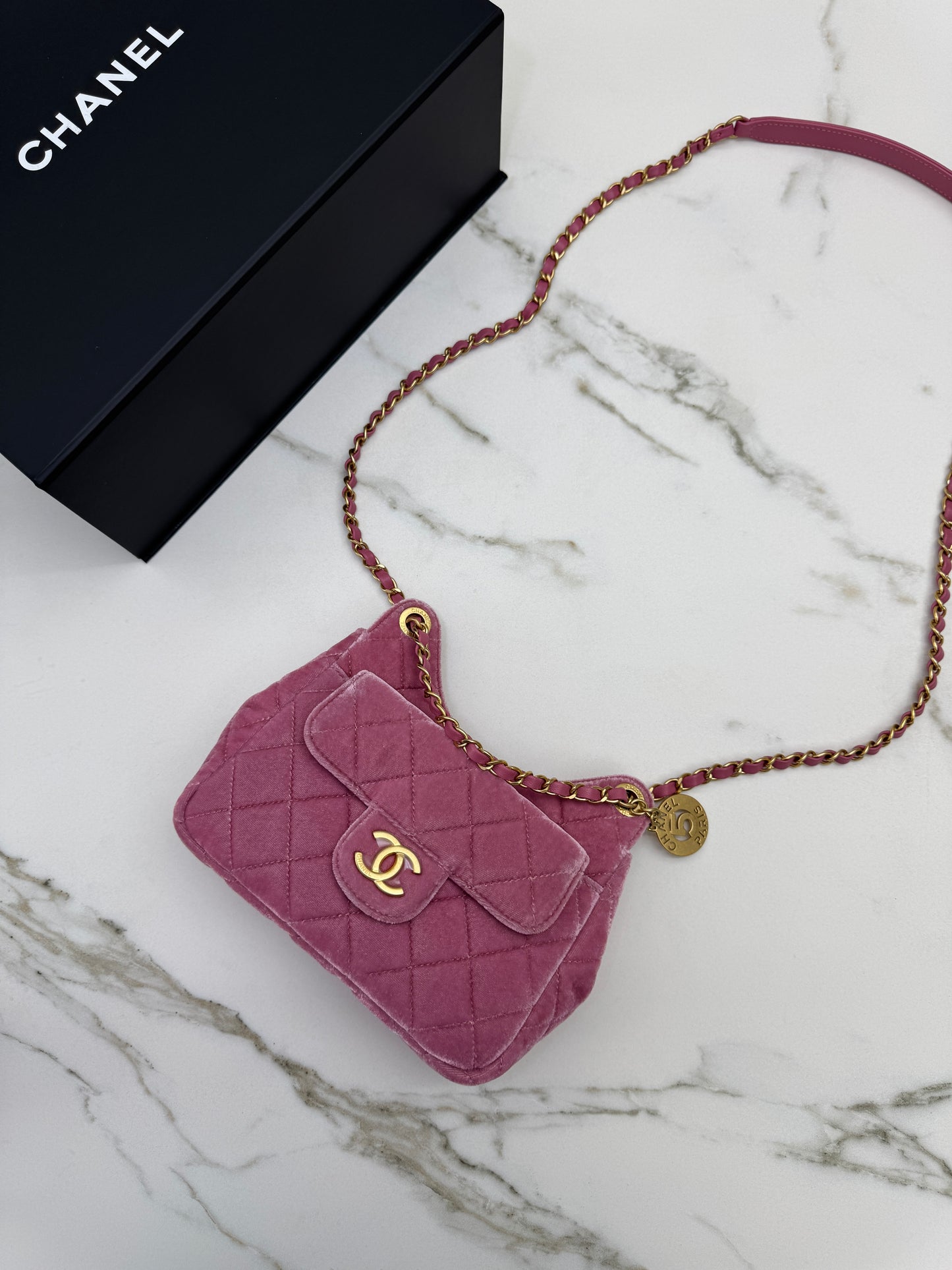 CHANEL 天貓精靈 乾燥玫瑰粉絲絨