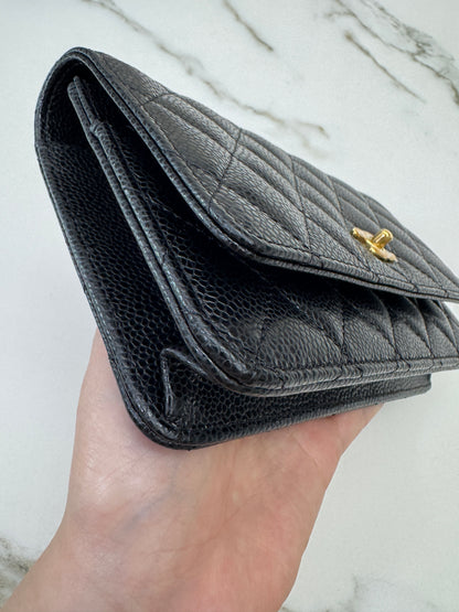 CHANEL Wallet On Chain 黑金牛 新版旋轉扣woc
