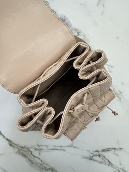 DIOR Caro Backpack Medium 奶茶色