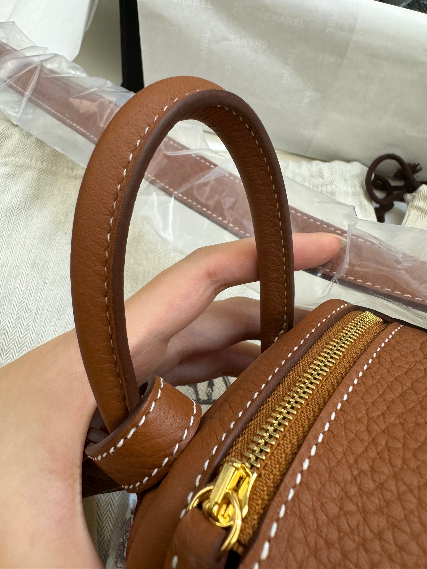 HERMES Mini Lindy 金棕金扣 Gold TC GHD