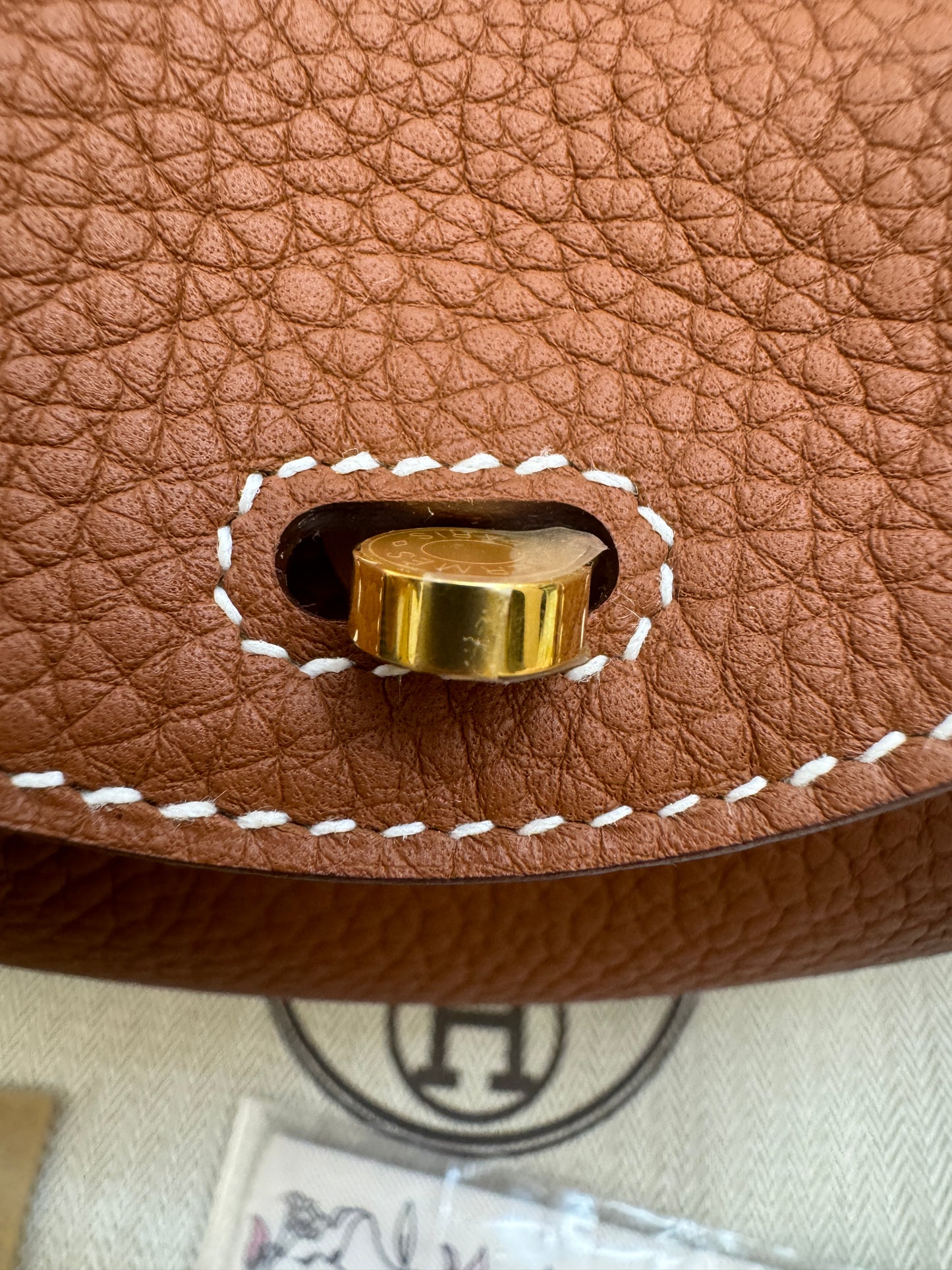 HERMES Mini Lindy 金棕金扣 Gold TC GHD
