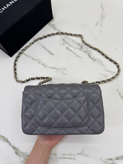 CHANEL Mini CF 深灰色羊皮淺金扣