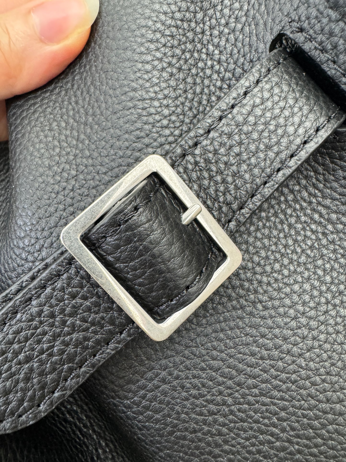 THE ROW Shoulder Marguax 12 黑色荔枝紋 Black Grained Calfskin