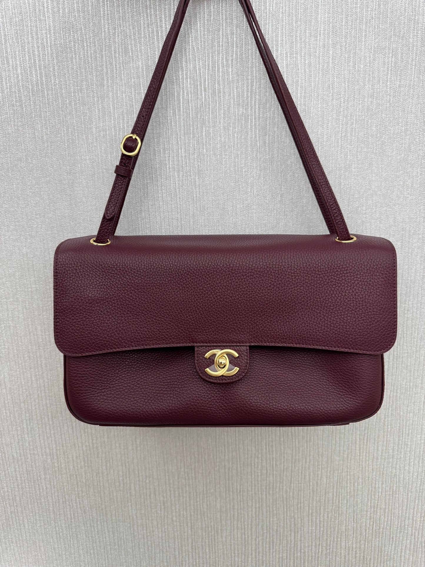 CHANEL 26S Maxi Flap Bag Small 酒紅色金扣 Burgundy GHW