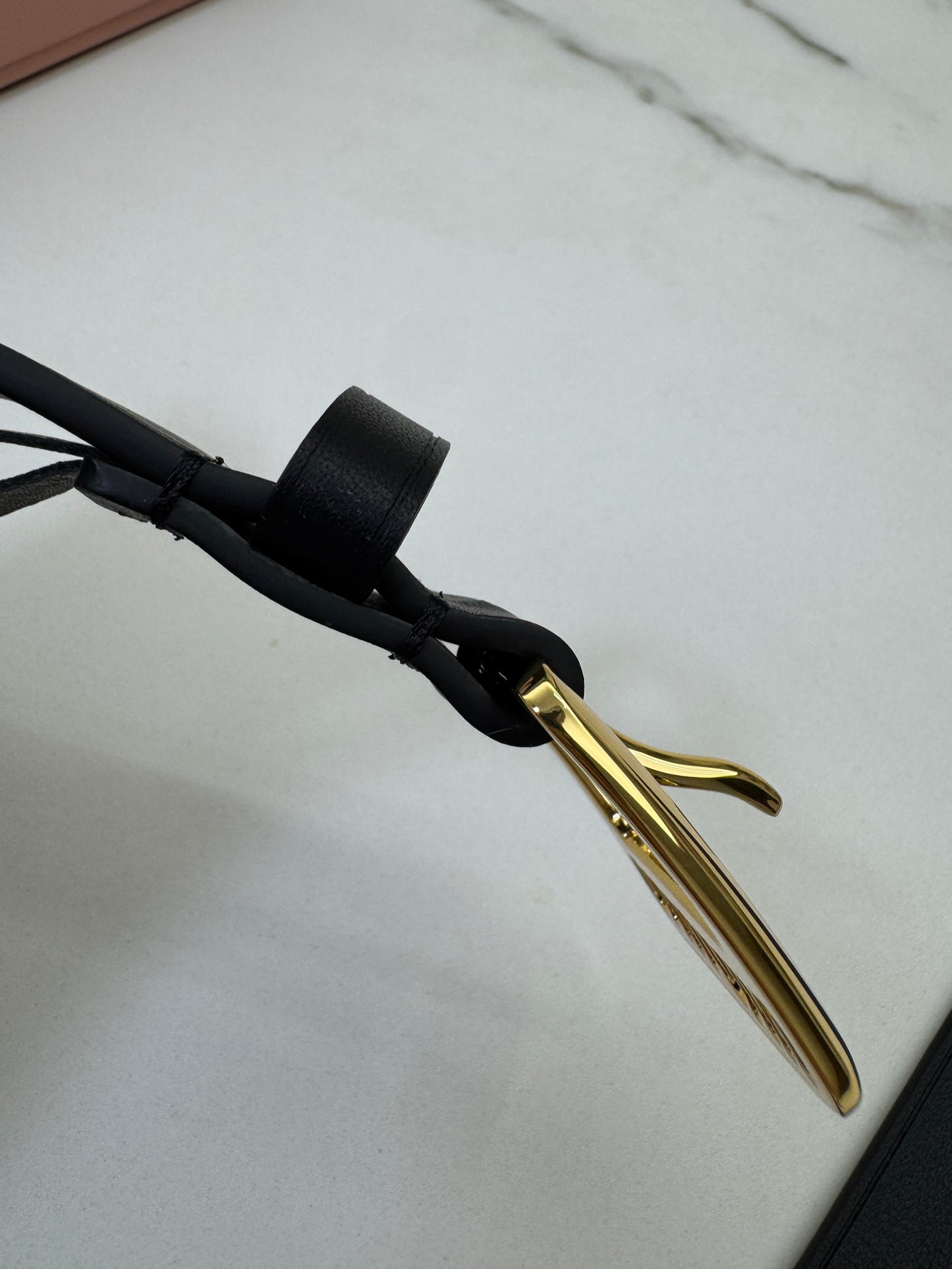 MIU MIU 鏤空扣皮帶