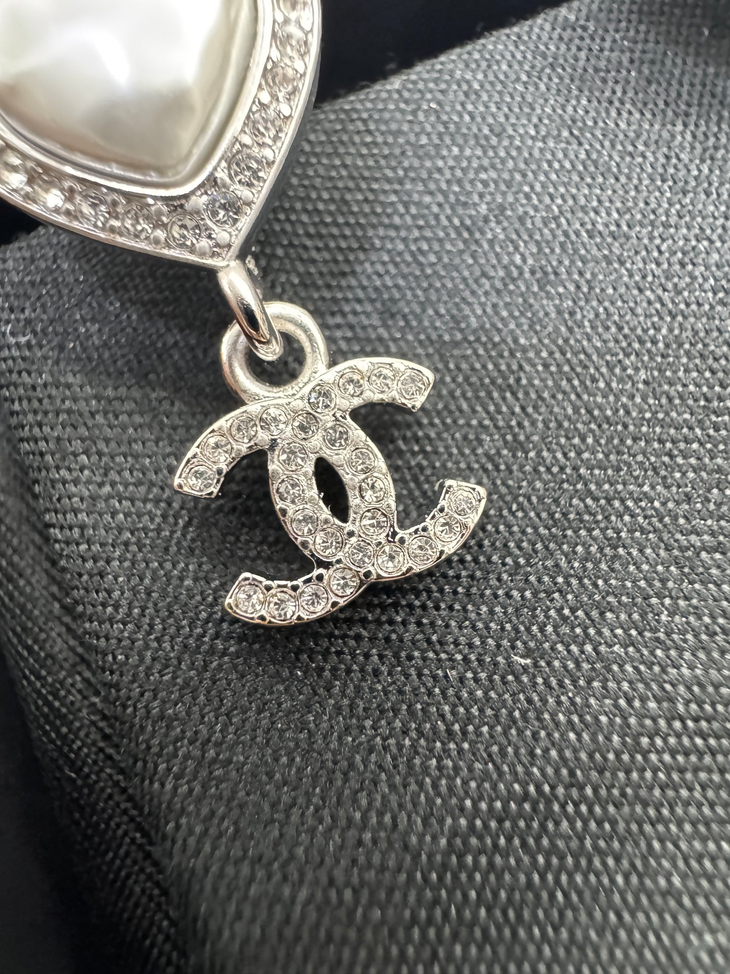 CHANEL 23B 心形珍珠耳夾
