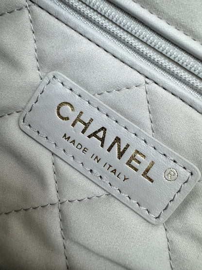 CHANEL 22Bag Small 25S淺灰色