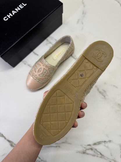 CHANEL 淺杏色軟呢漁夫鞋