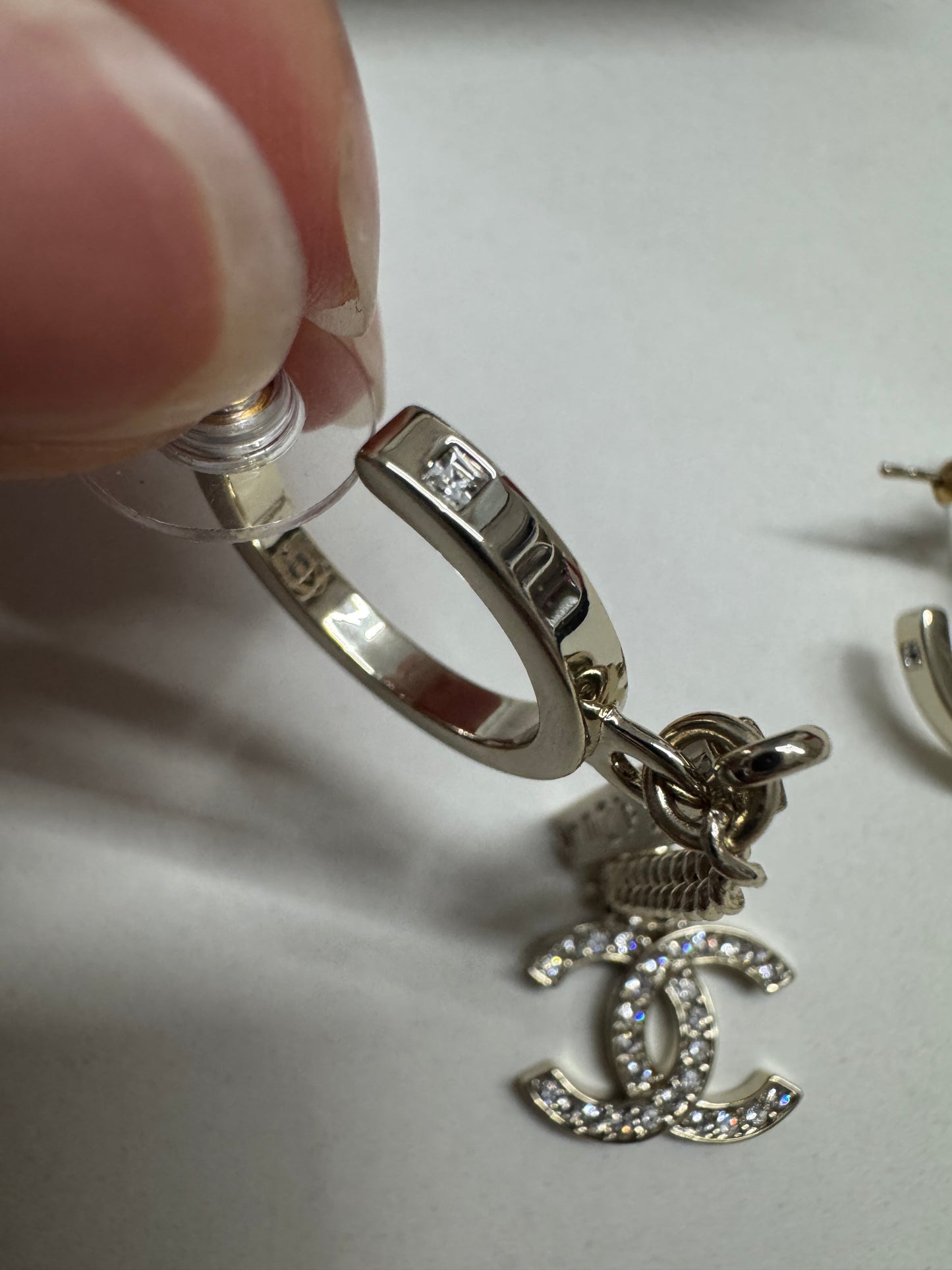 CHANEL 21P 淺金色流蘇耳環