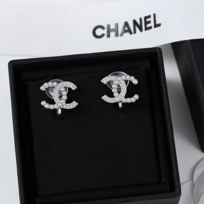 CHANEL 耳夾款