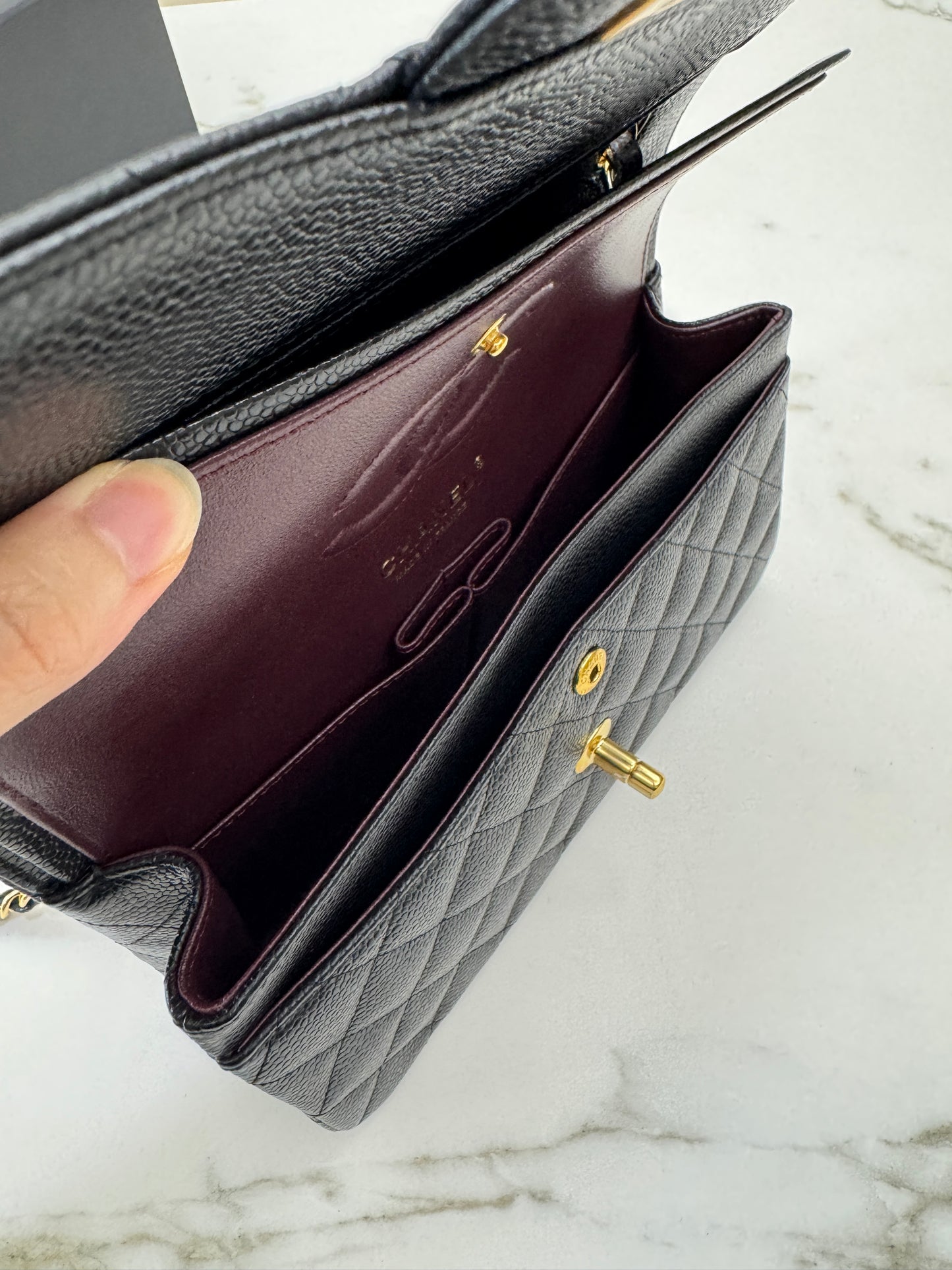 CHANEL CF23 黑金牛 CF Small