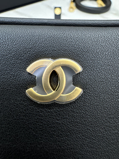 CHANEL 26A Mini 保齡球包 黑色