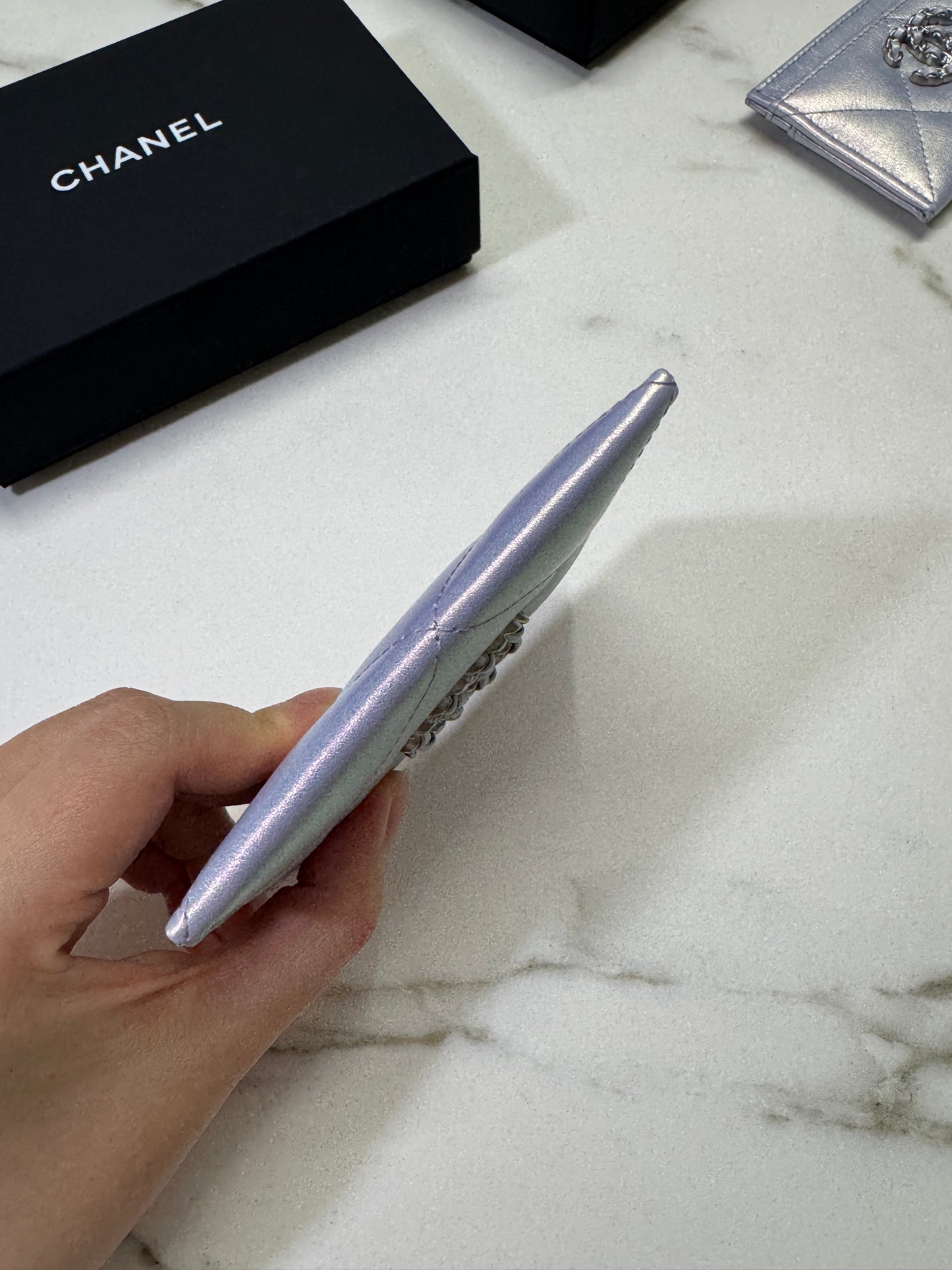 CHANEL 19卡包 22P人魚姬幻彩紫