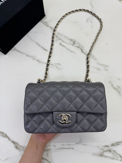 CHANEL Mini CF 深灰色羊皮淺金扣