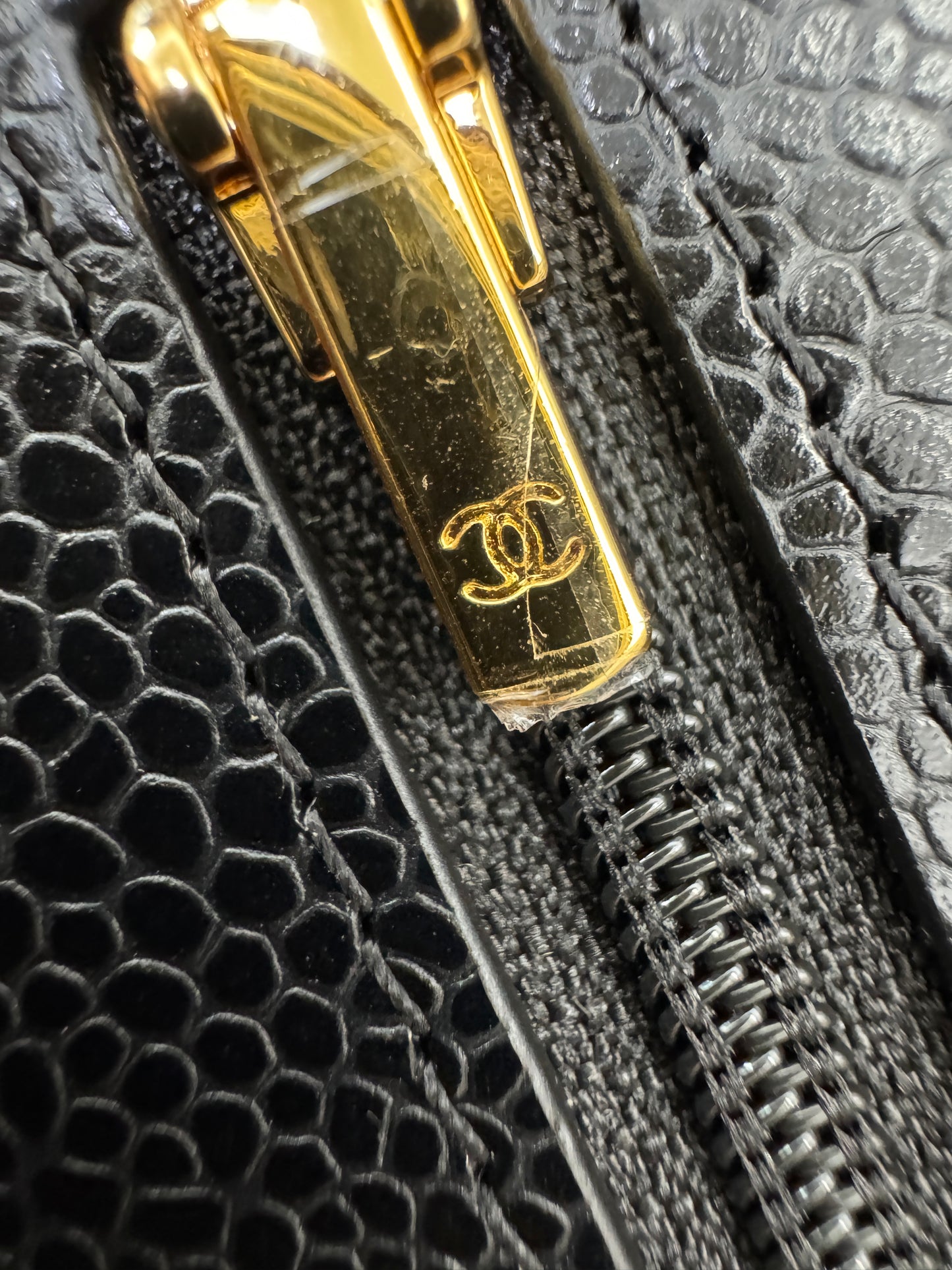 CHANEL Wallet On Chain 黑金牛 新版旋轉扣woc
