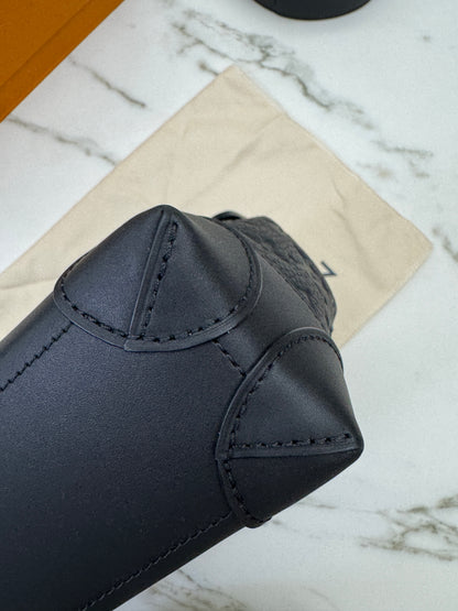 LV Steamer PM Ultra Black