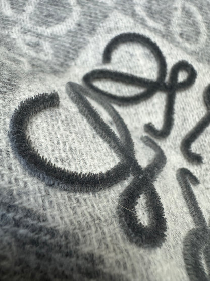 LOEWE Scarf 淺灰 3D Logo 180cm