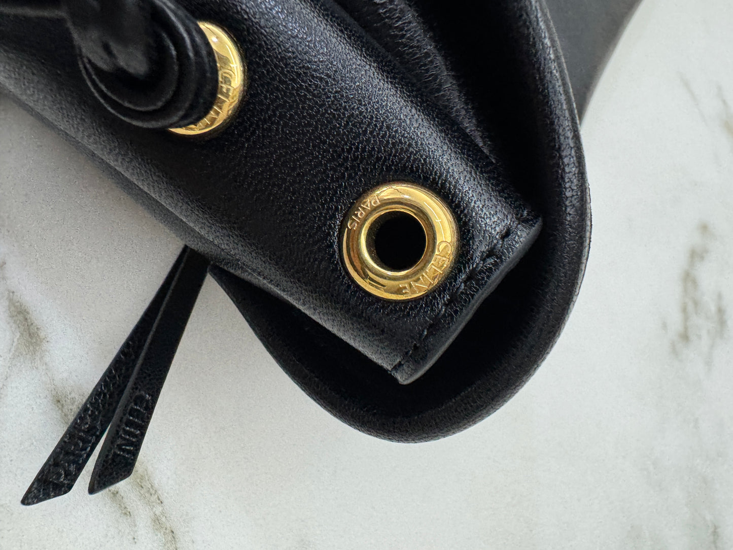 CELINE Soft Triomphe Half Moon 黑色