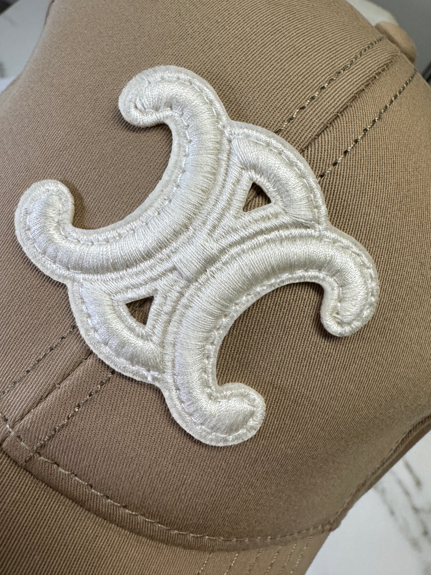 CELINE 凱旋門鴨舌帽 卡其色