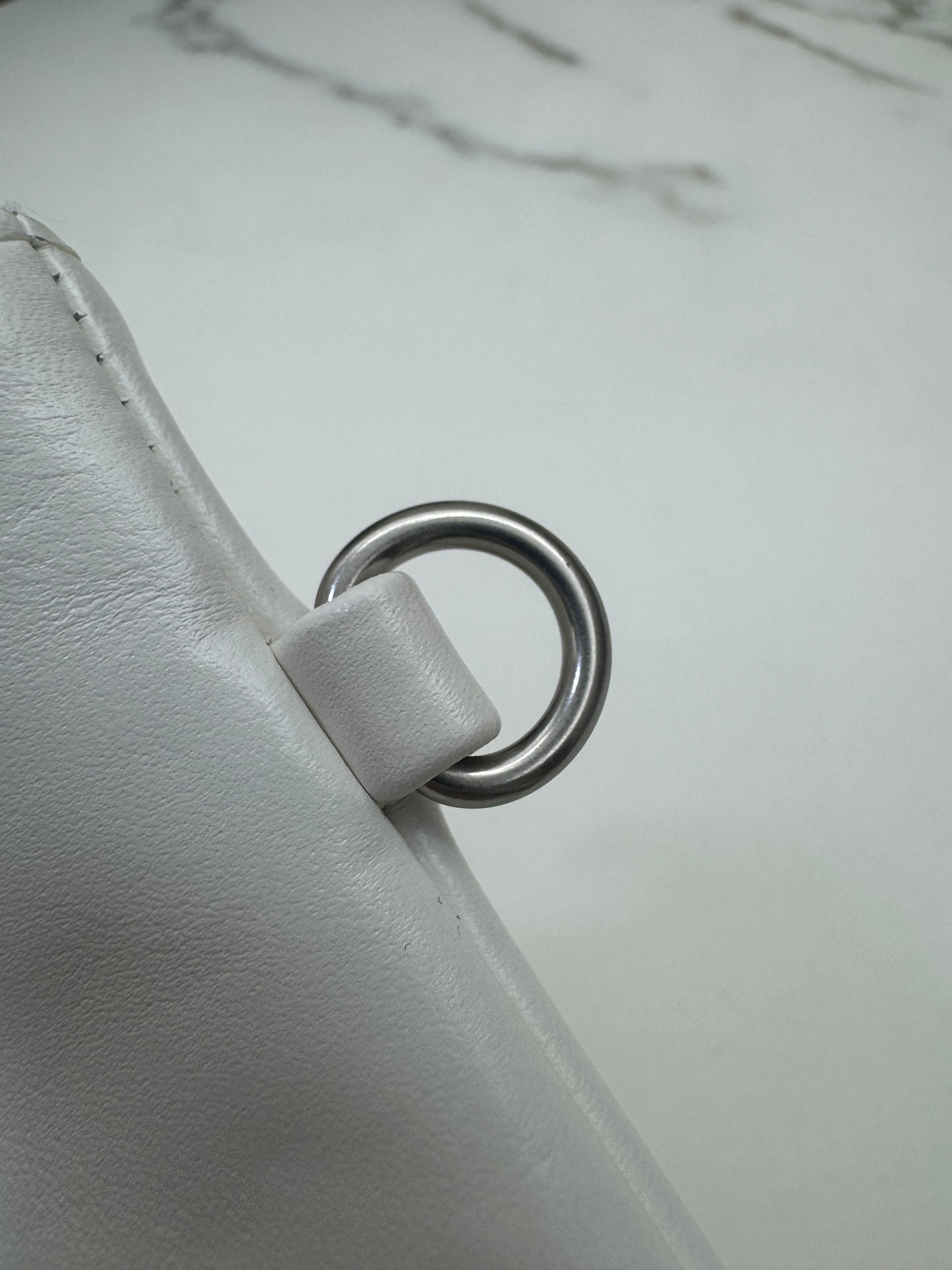 CHANEL 22Bag Small 白銀