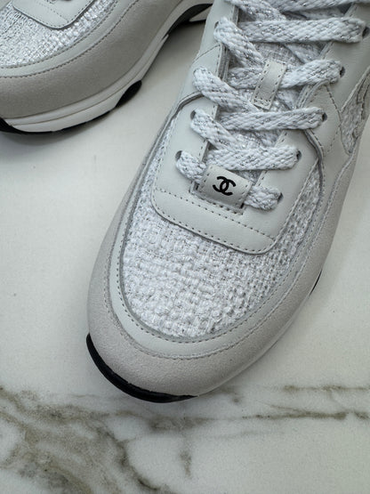 CHANEL 銀白色粗花呢Tweed Sneakers