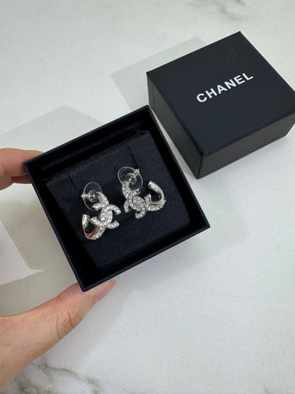CHANEL 25S 銀色圈型耳環