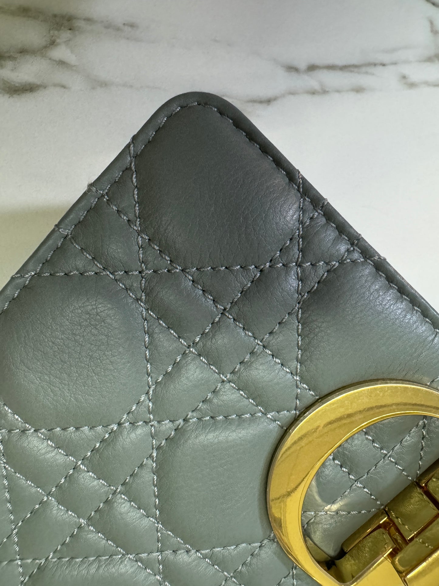 DIOR Caro 石灰色 小號
