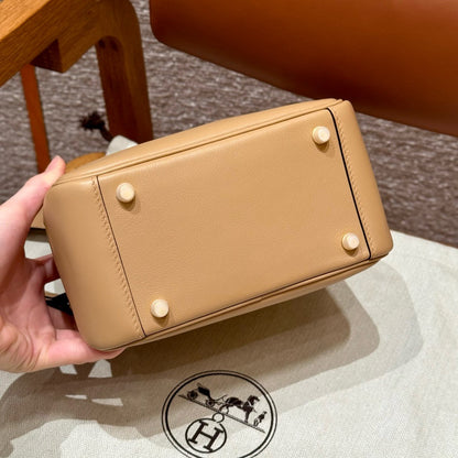 HERMES Mini Lindy 奶茶色內拼錦葵紫 swift 金扣