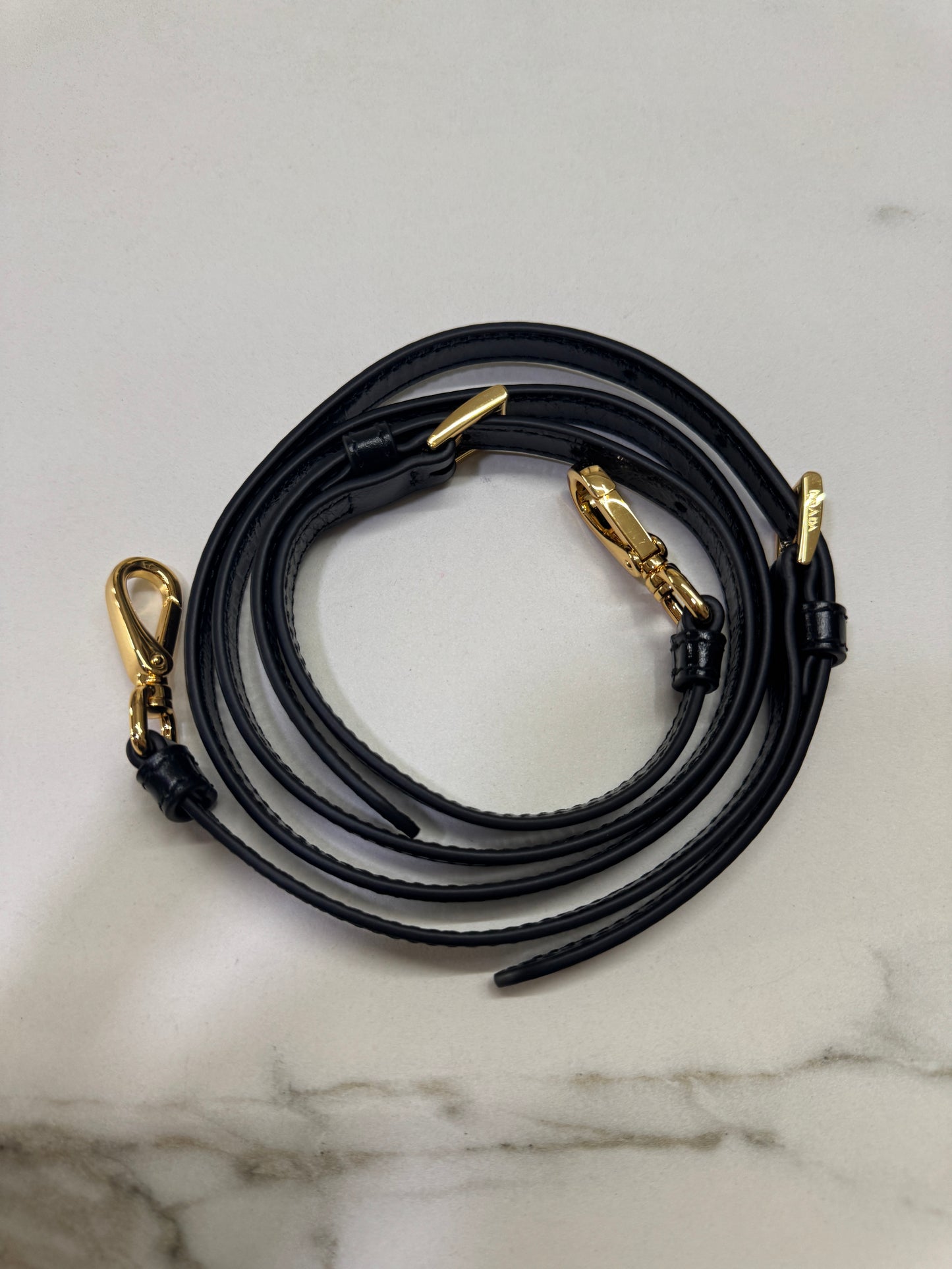 PRADA Soft Lux 中號 黑色