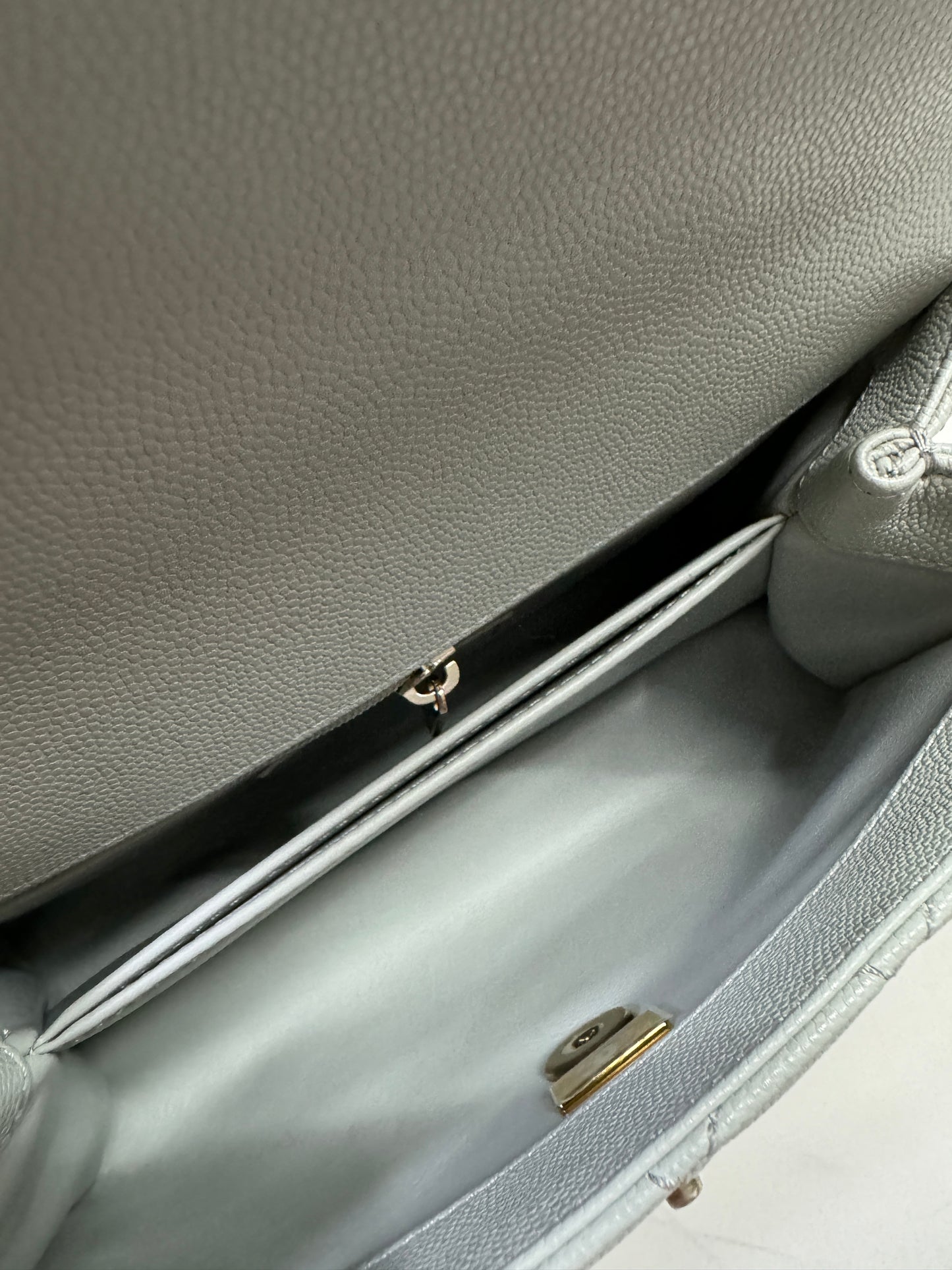 CHANEL Cocohandle 冰川藍 24P Small