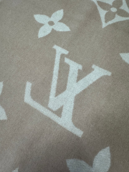 LV Reykjavik Scarf 100% Cashmere 淺奶茶色/米色 圍巾